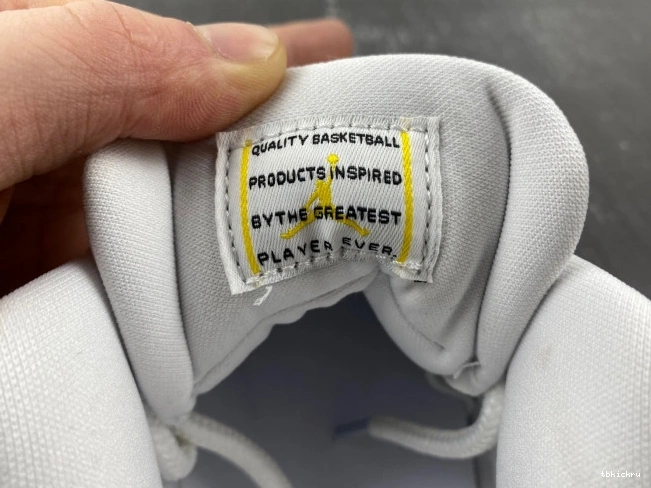 Reps TBK WMNS Yellow Low Snakeskin Air AH7860-107 Jordan 11 0719